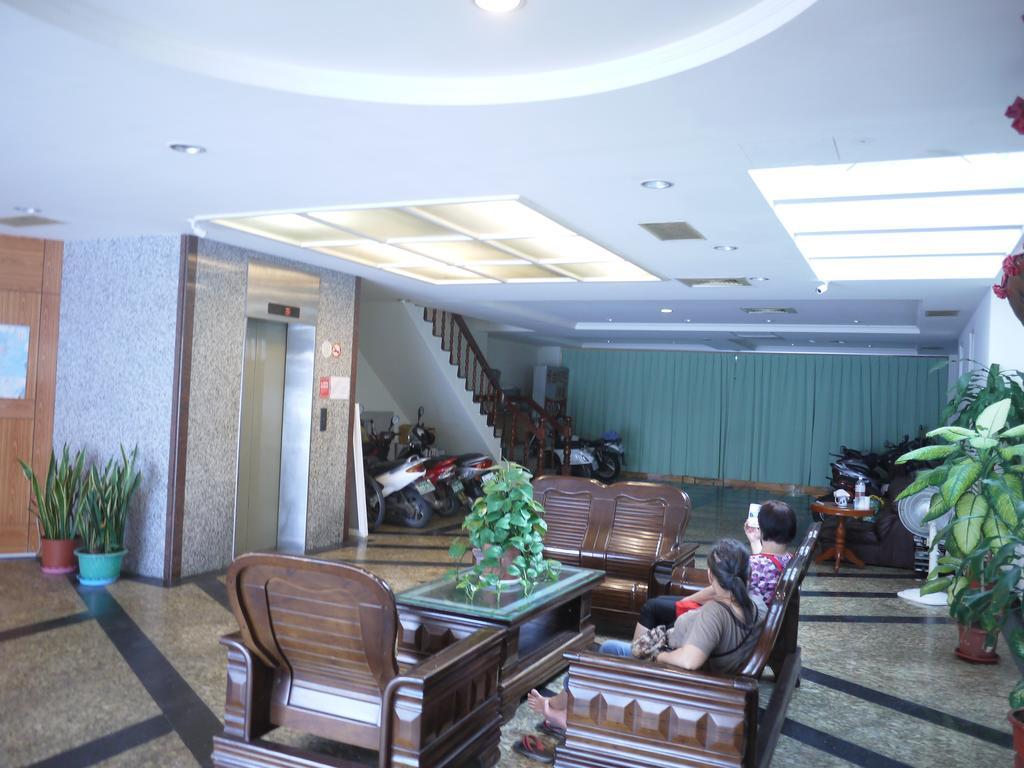 Chantai Hotel Hualien stad Exteriör bild